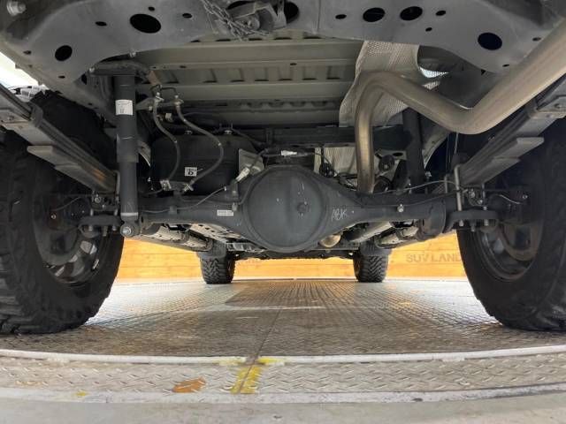 Toyota HILUX 2018-09 182614-19