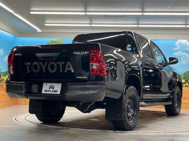 Toyota HILUX 2018-09 182614-17