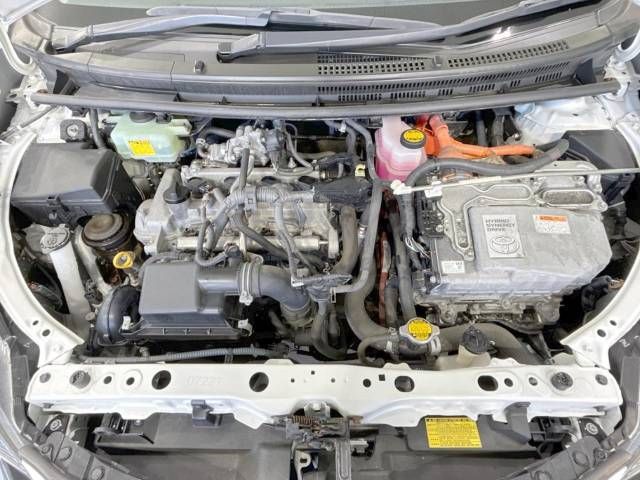 Toyota AQUA 2014-03 193786-18