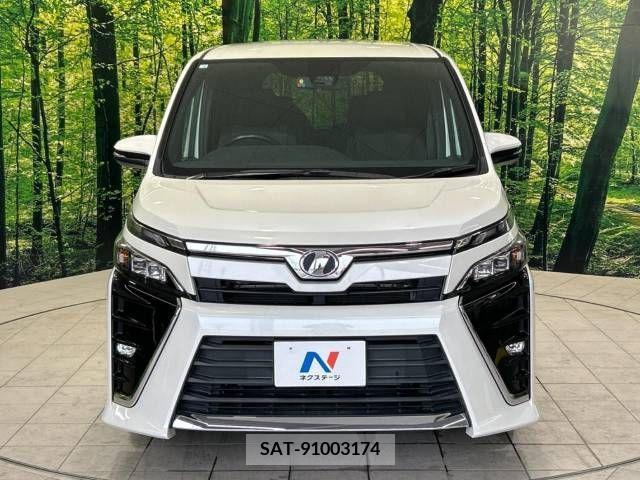 Toyota VOXY 2018-08 370284-14