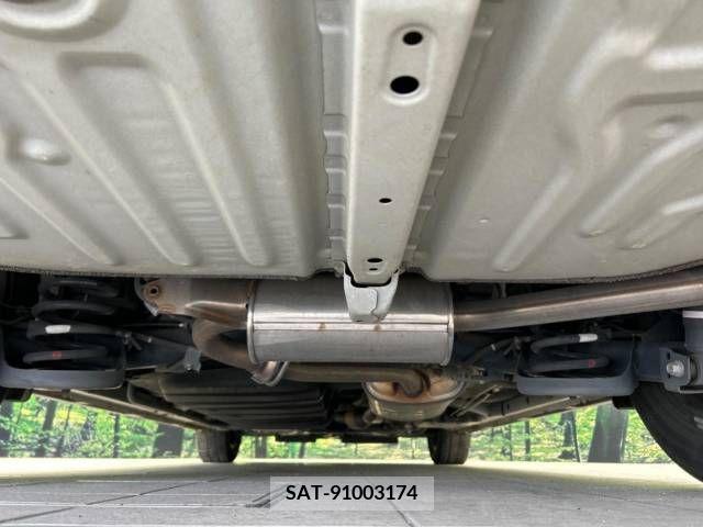 Toyota VOXY 2018-08 370284-19
