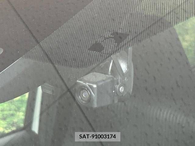 Toyota VOXY 2018-08 370284-7