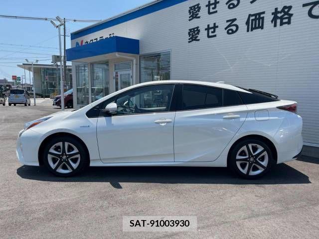 Toyota PRIUS 2016-10 322540-17