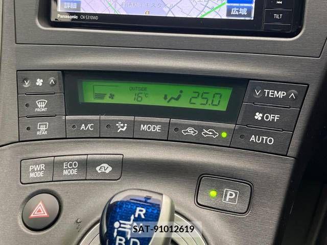 Toyota PRIUS 2011-07 382827-5