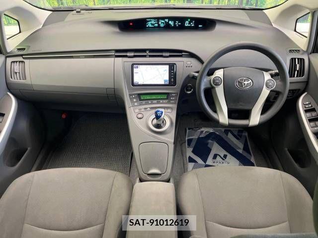 Toyota PRIUS 2011-07 382827-1