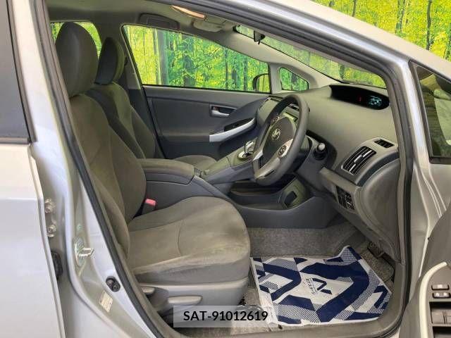 Toyota PRIUS 2011-07 382827-8
