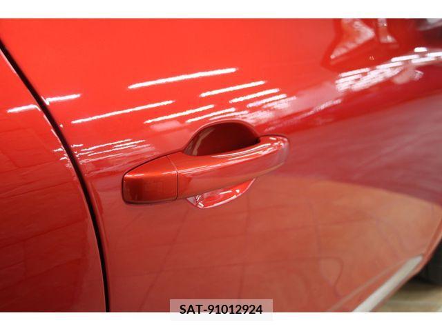 Renault LUTECIA 2022-07 335126-23