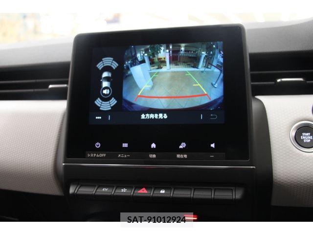 Renault LUTECIA 2022-07 335126-11