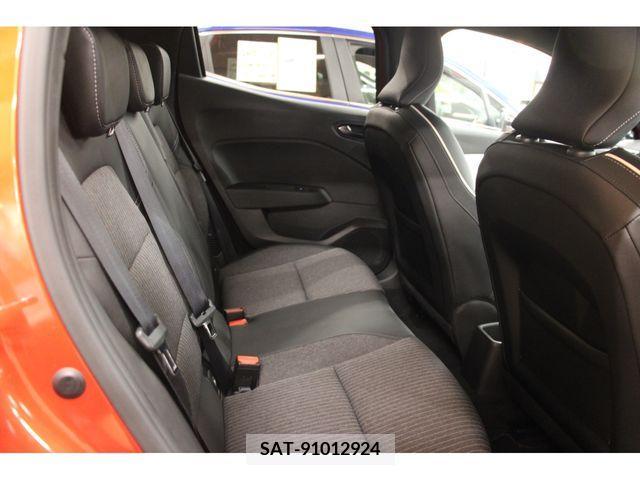Renault LUTECIA 2022-07 335126-22