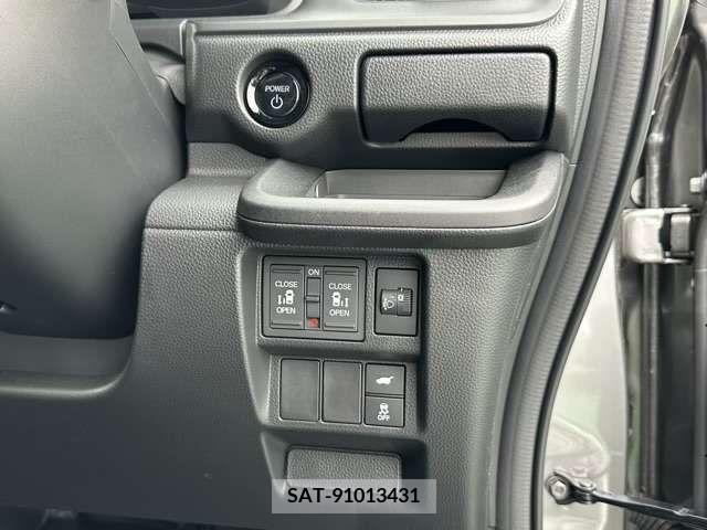 Honda STEP WGN 2023-11 324739-17