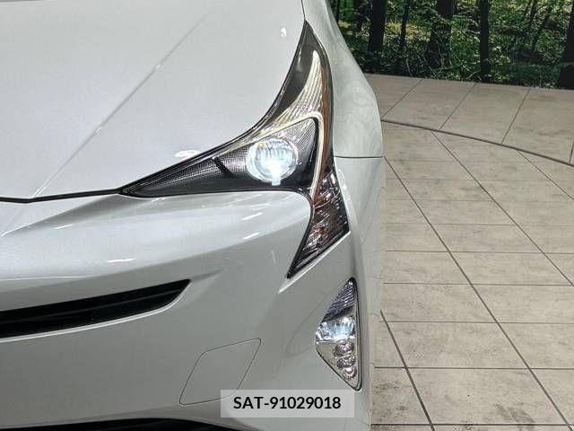 Toyota PRIUS 2016-06 243929-12