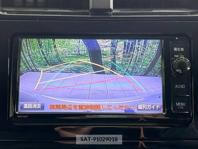 Toyota PRIUS 2016-06 243929-3