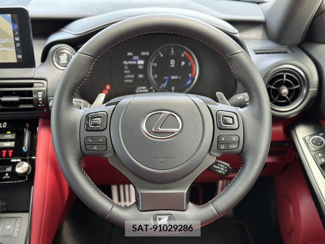 Lexus IS 2023-06 300024-10