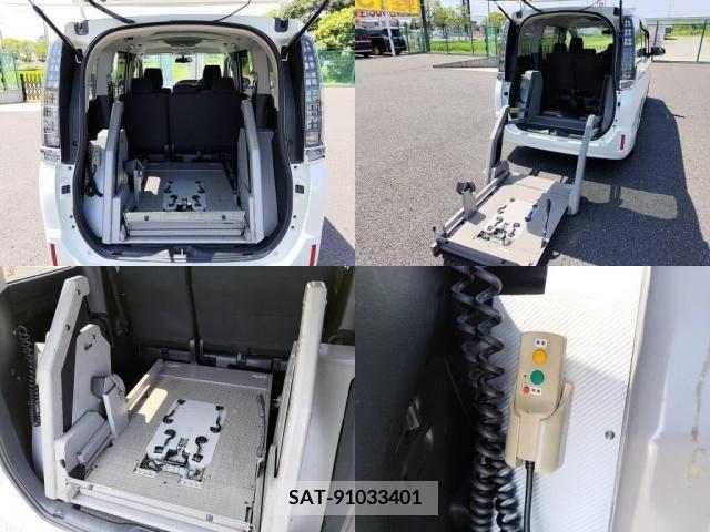 Toyota VOXY 2015-12 370493-7
