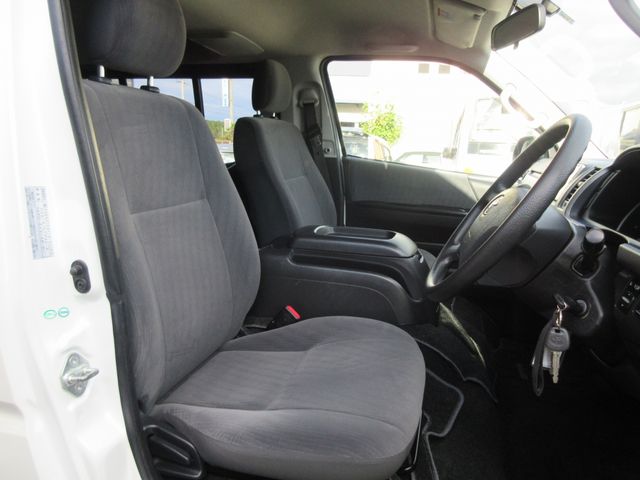 Toyota REGIUSACE VAN 2012-07 194199-6