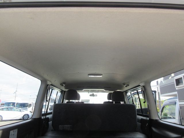 Toyota REGIUSACE VAN 2012-07 194199-18