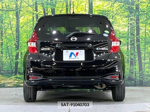 Nissan NOTE 2017-12 348322-15