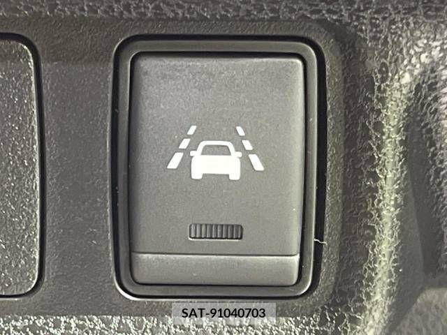 Nissan NOTE 2017-12 348322-6