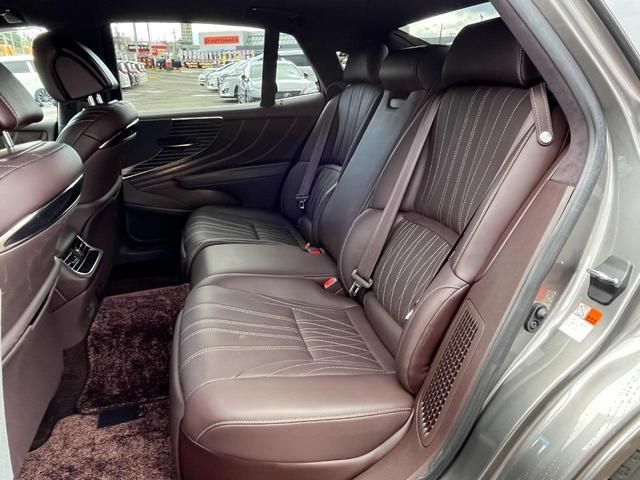 Lexus LS 2018-02 192834-18