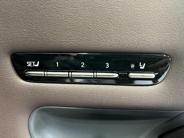Lexus LS 2018-02 192834-23
