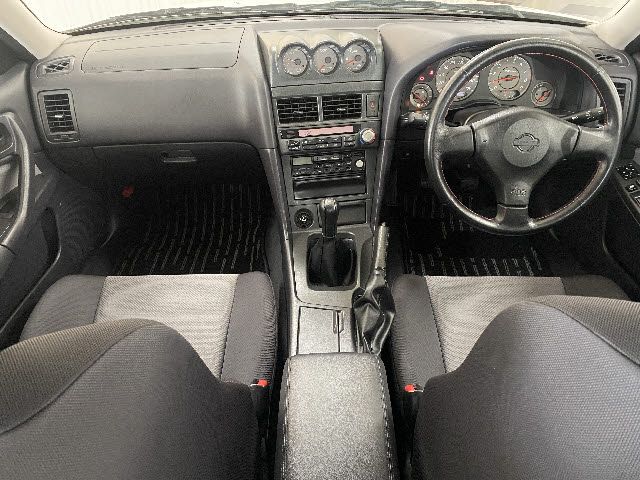Nissan SKYLINE 2000-02 2502-1