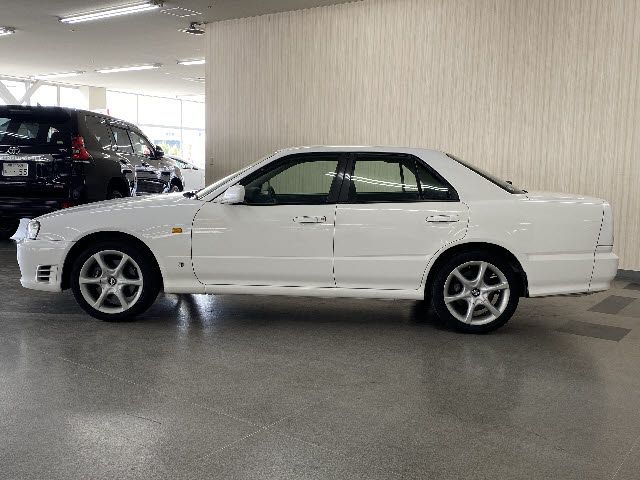 Nissan SKYLINE 2000-02 2502-8