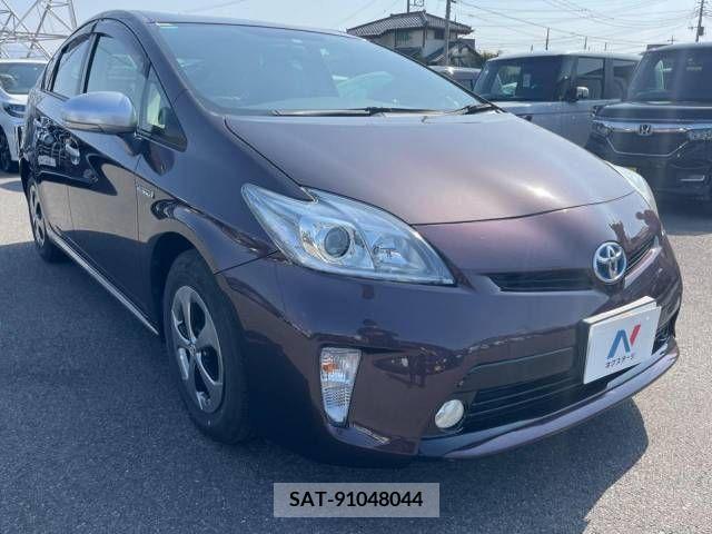Toyota PRIUS 2013-06 257247-16