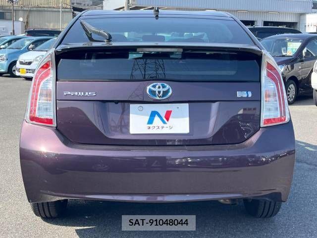 Toyota PRIUS 2013-06 257247-15