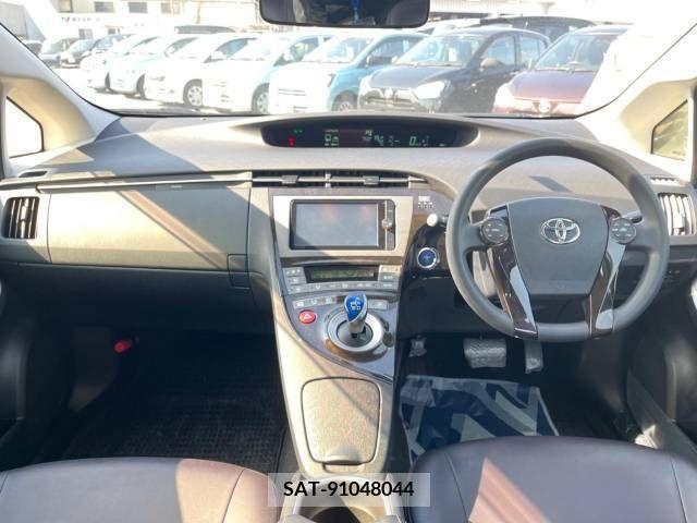 Toyota PRIUS 2013-06 257247-1