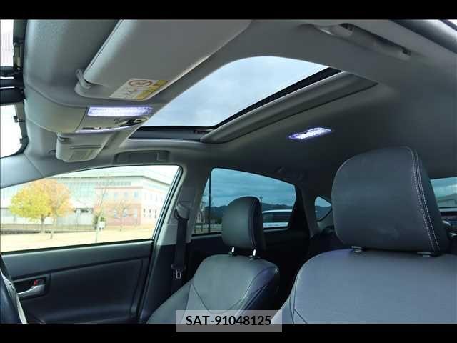 Toyota PRIUS 2014-11 252502-17
