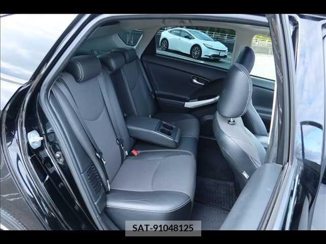 Toyota PRIUS 2014-11 252502-14