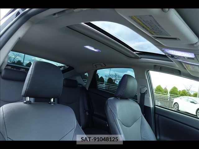 Toyota PRIUS 2014-11 252502-12