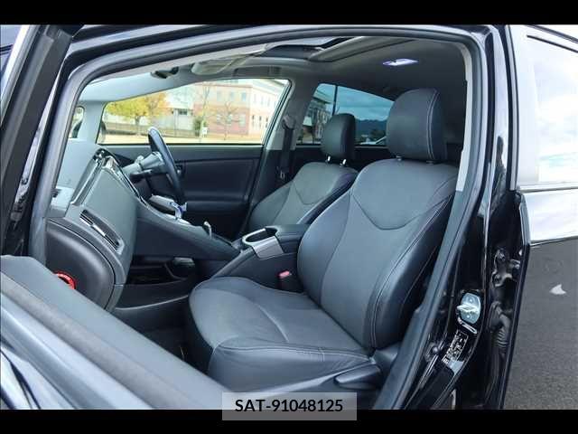 Toyota PRIUS 2014-11 252502-19