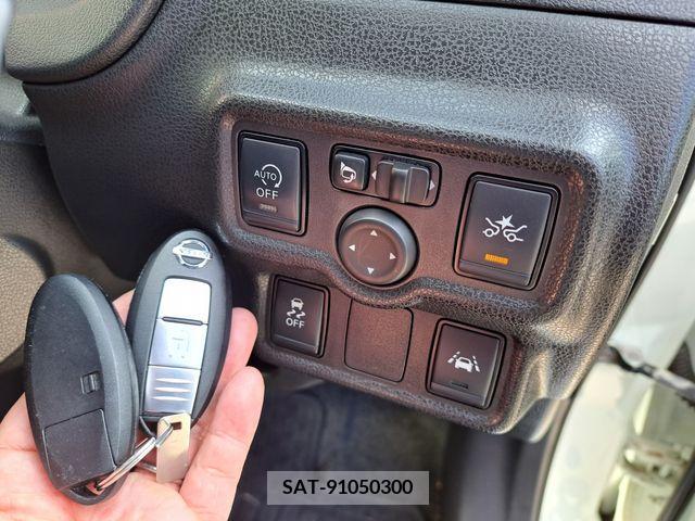 Nissan NOTE 2016-08 365390-4
