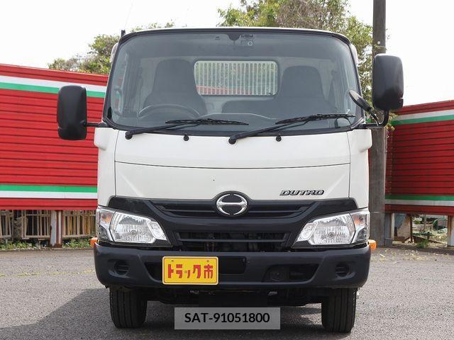 Hino DUTRO 2018-01 296679-3