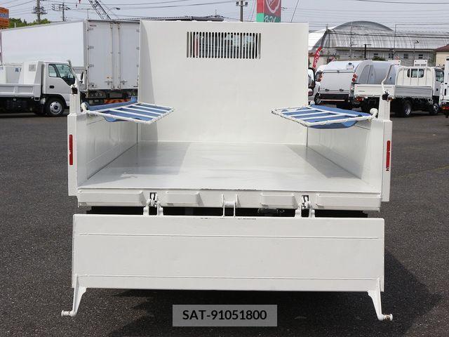 Hino DUTRO 2018-01 296679-8