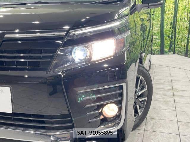 Toyota VOXY 2014-01 219146-12