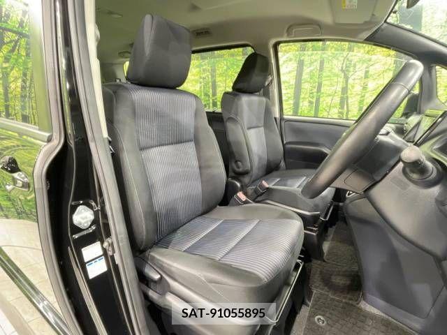 Toyota VOXY 2014-01 219146-8