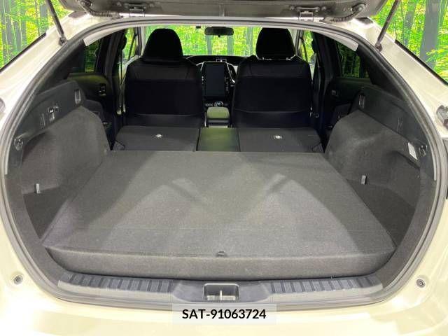 Toyota PRIUS PHV 2018-02 282518-10