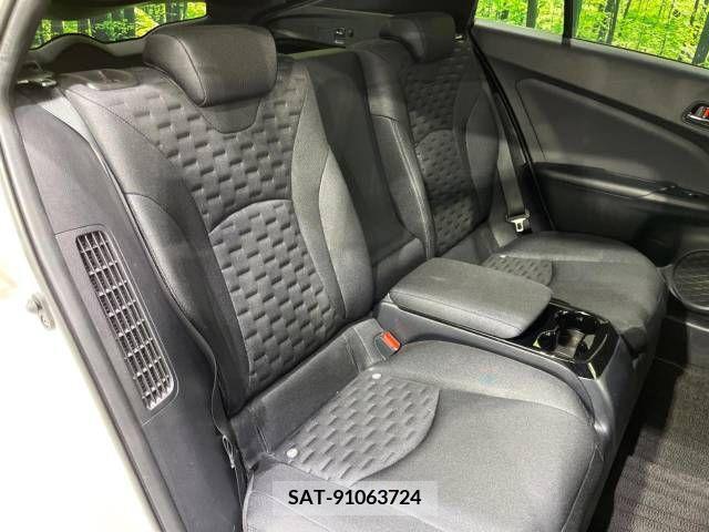 Toyota PRIUS PHV 2018-02 282518-9