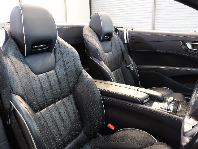 Mercedes Benz SL-CLASS 2017-08 7896-3