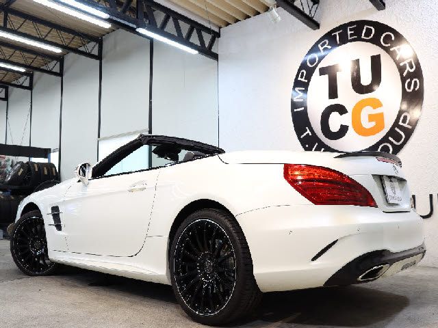Mercedes Benz SL-CLASS 2017-08 7896-2