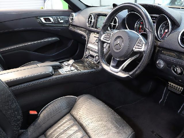 Mercedes Benz SL-CLASS 2017-08 7896-11