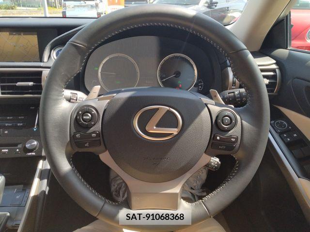 Lexus IS 2013-11 297901-13