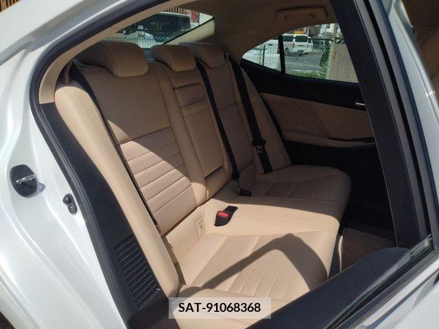 Lexus IS 2013-11 297901-18
