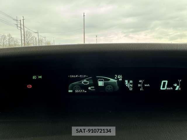 Toyota PRIUS 2013-09 233047-18