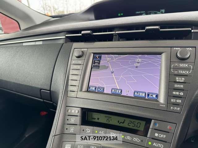 Toyota PRIUS 2013-09 233047-16