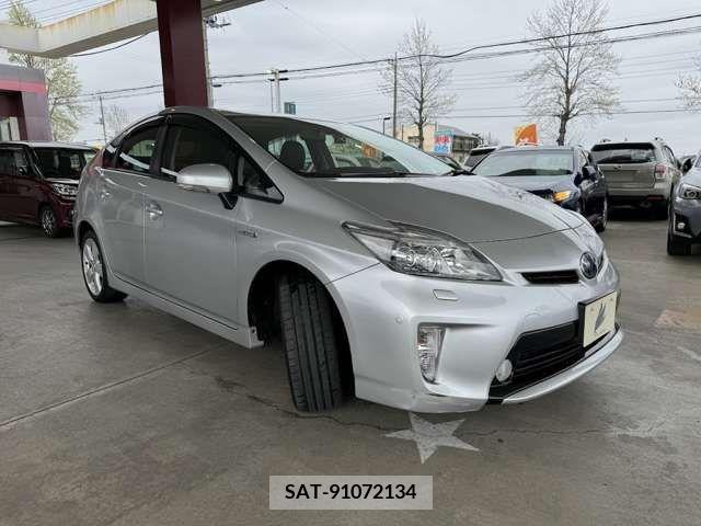Toyota PRIUS 2013-09 233047-4
