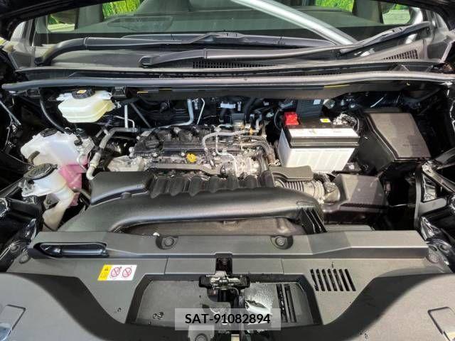 Toyota VOXY 2023-04 370353-18