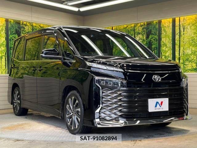 Toyota VOXY 2023-04 370353-17
